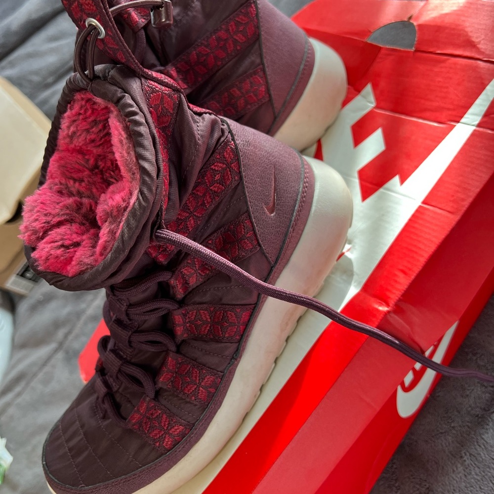 Nike rosherun shoe bootie size 36.5 good condition